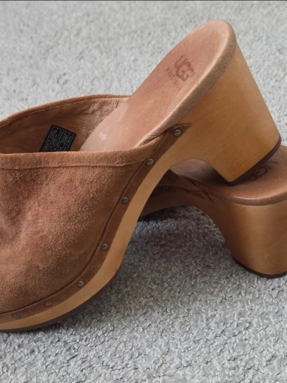 UGG Women’s Suede Clog Mule in Chestnut